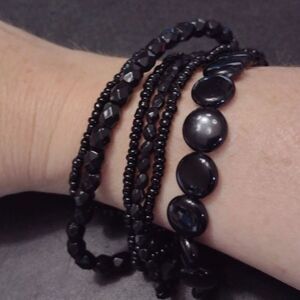 Premier Designs black beaded bracelet 7-8.25" layered